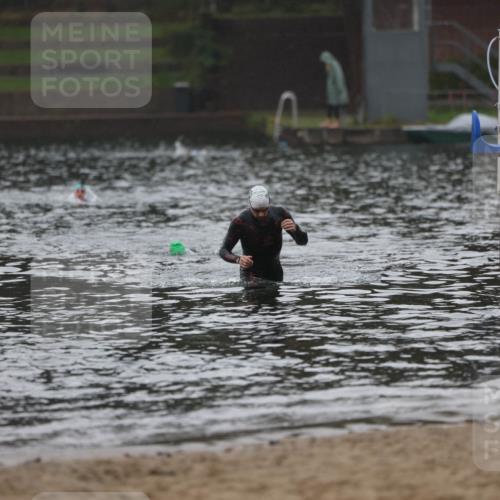 13.09.2026 - Stadtparktriathlon Mo-Foto http://msf.ph/oto/10246509 13.09.2026 12:49:32 Schwimmen  meine-sportfotos.de