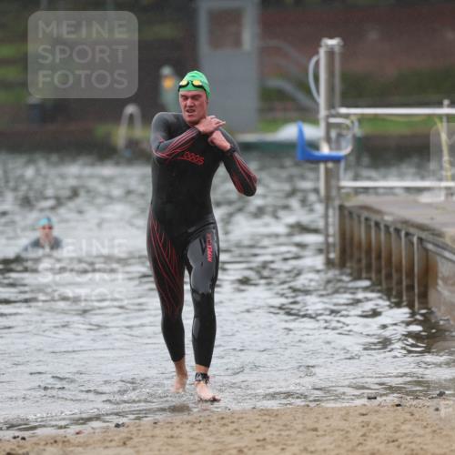 13.09.2026 - Stadtparktriathlon Mo-Foto http://msf.ph/oto/10246532 13.09.2026 12:49:50 Schwimmen 1400, 1405 meine-sportfotos.de