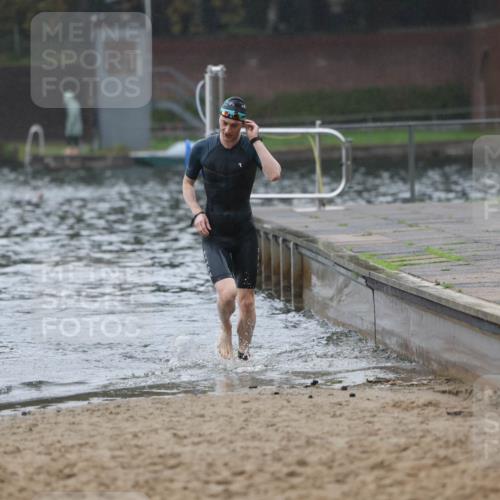 13.09.2026 - Stadtparktriathlon Mo-Foto http://msf.ph/oto/10246535 13.09.2026 12:50:04 Schwimmen 1376 meine-sportfotos.de