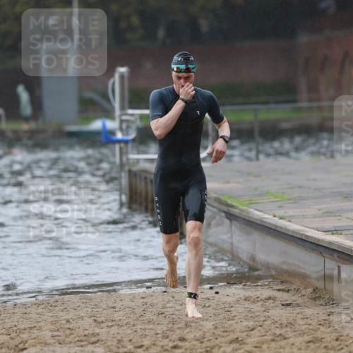 13.09.2026 - Stadtparktriathlon Mo-Foto http://msf.ph/oto/10246536 13.09.2026 12:50:06 Schwimmen 1376 meine-sportfotos.de