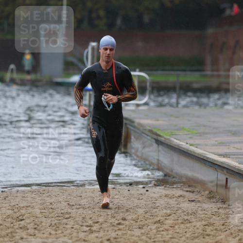13.09.2026 - Stadtparktriathlon Mo-Foto http://msf.ph/oto/10246558 13.09.2026 12:50:53 Schwimmen 1366 meine-sportfotos.de