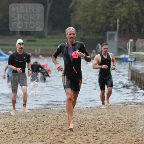13.09.2026 - Stadtparktriathlon Mo-Foto http://msf.ph/oto/10246621 13.09.2026 12:51:23 Schwimmen 1310, 1386, 1389, 1392, 1407, 1426, 1427 meine-sportfotos.de