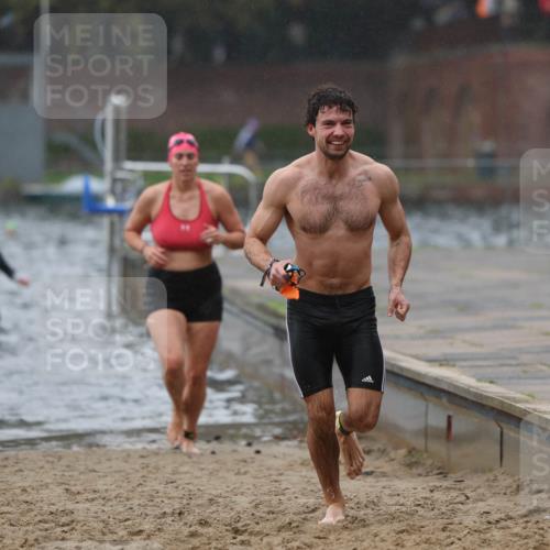 13.09.2026 - Stadtparktriathlon Mo-Foto http://msf.ph/oto/10246710 13.09.2026 12:51:40 Schwimmen 1310, 1338, 1346, 1369, 1374, 1377, 1383, 1389, 1409 meine-sportfotos.de