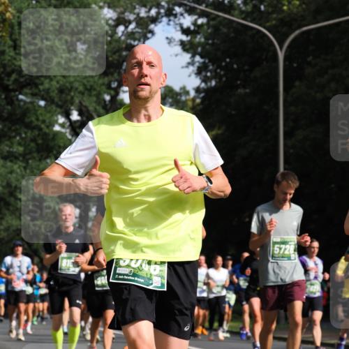 13.09.2026 - 21. swb-Marathon Bremen TobiasT http://msf.ph/oto/10246952 13.09.2026 12:03:33 Laufen 8150, 5105, 21, 5726 meine-sportfotos.de
