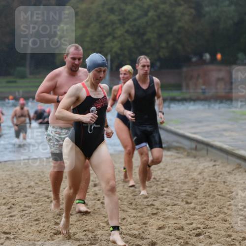 13.09.2026 - Stadtparktriathlon Mo-Foto http://msf.ph/oto/10246975 13.09.2026 12:52:37 Schwimmen 1323, 1324, 1333, 1340, 1343, 1350, 1362, 1367, 1379, 1385, 1412, 1418 meine-sportfotos.de