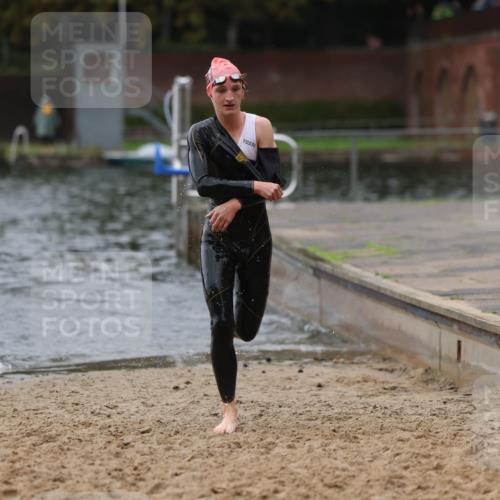 13.09.2026 - Stadtparktriathlon Mo-Foto http://msf.ph/oto/10247558 13.09.2026 13:07:55 Schwimmen 1465 meine-sportfotos.de