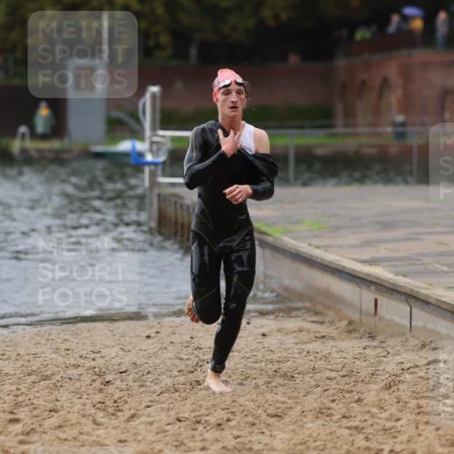 13.09.2026 - Stadtparktriathlon Mo-Foto http://msf.ph/oto/10247560 13.09.2026 13:07:55 Schwimmen 1465 meine-sportfotos.de