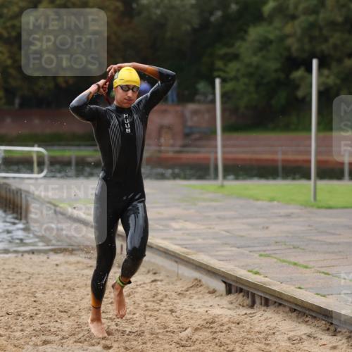 13.09.2026 - Stadtparktriathlon Mo-Foto http://msf.ph/oto/10247617 13.09.2026 13:08:25 Schwimmen 1431 meine-sportfotos.de