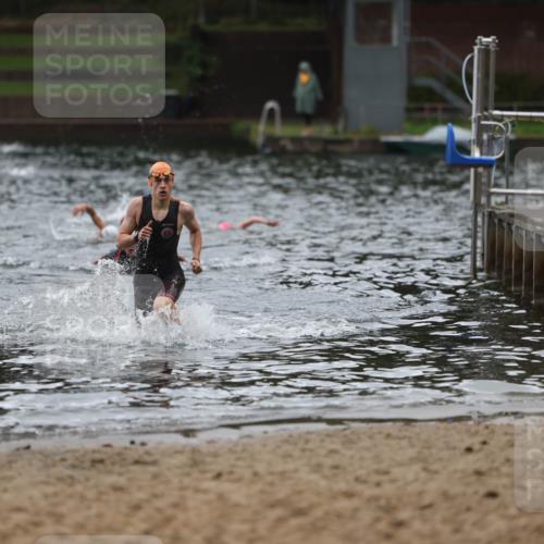 13.09.2026 - Stadtparktriathlon Mo-Foto http://msf.ph/oto/10247673 13.09.2026 13:09:33 Schwimmen 1460, 1473 meine-sportfotos.de
