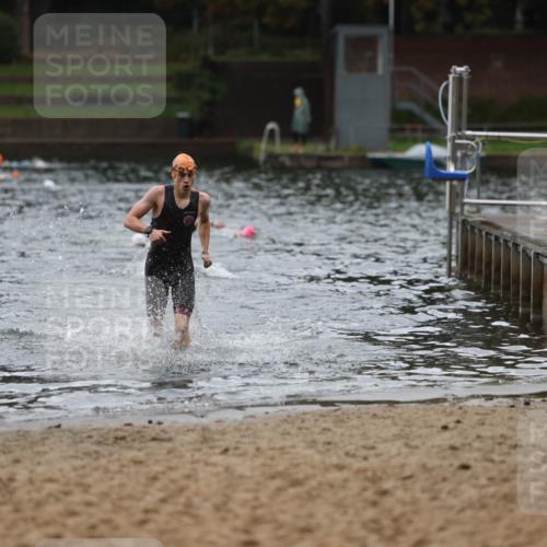 13.09.2026 - Stadtparktriathlon Mo-Foto http://msf.ph/oto/10247679 13.09.2026 13:09:34 Schwimmen 1460, 1473 meine-sportfotos.de