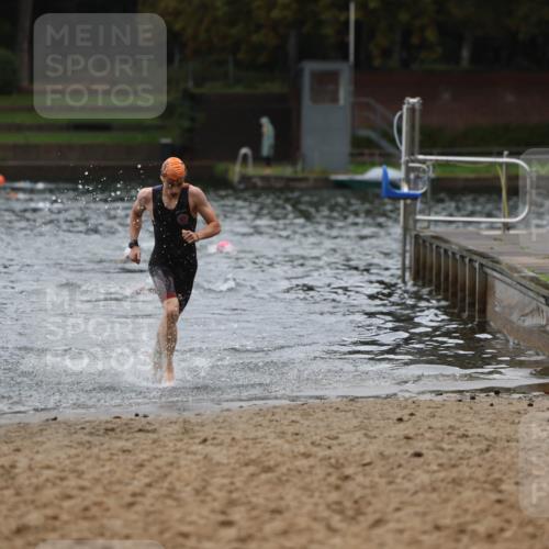 13.09.2026 - Stadtparktriathlon Mo-Foto http://msf.ph/oto/10247686 13.09.2026 13:09:35 Schwimmen 1460, 1473 meine-sportfotos.de
