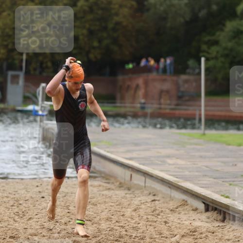 13.09.2026 - Stadtparktriathlon Mo-Foto http://msf.ph/oto/10247704 13.09.2026 13:09:38 Schwimmen 1453, 1460, 1461, 1473 meine-sportfotos.de