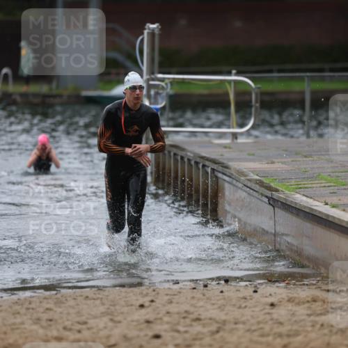 13.09.2026 - Stadtparktriathlon Mo-Foto http://msf.ph/oto/10247720 13.09.2026 13:09:42 Schwimmen 1437, 1453, 1460, 1461, 1473 meine-sportfotos.de