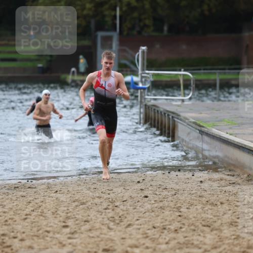 13.09.2026 - Stadtparktriathlon Mo-Foto http://msf.ph/oto/10247752 13.09.2026 13:09:48 Schwimmen 1435, 1437, 1453, 1460, 1461, 1464 meine-sportfotos.de