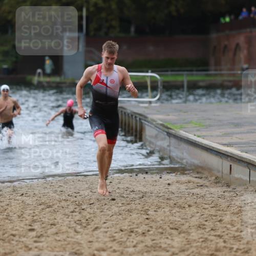 13.09.2026 - Stadtparktriathlon Mo-Foto http://msf.ph/oto/10247755 13.09.2026 13:09:49 Schwimmen 1435, 1437, 1453, 1460, 1461, 1464 meine-sportfotos.de