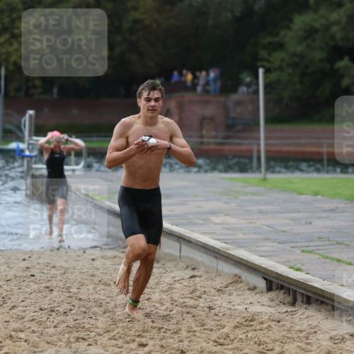 13.09.2026 - Stadtparktriathlon Mo-Foto http://msf.ph/oto/10247787 13.09.2026 13:09:54 Schwimmen 1435, 1437, 1453, 1461, 1464 meine-sportfotos.de