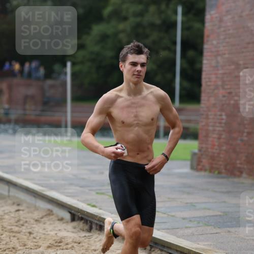 13.09.2026 - Stadtparktriathlon Mo-Foto http://msf.ph/oto/10247793 13.09.2026 13:09:55 Schwimmen 1435, 1437, 1453, 1464 meine-sportfotos.de