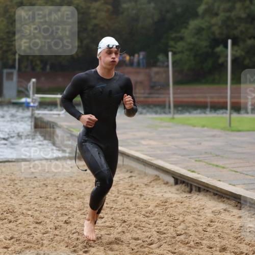 13.09.2026 - Stadtparktriathlon Mo-Foto http://msf.ph/oto/10247905 13.09.2026 13:10:32 Schwimmen 1452, 1476 meine-sportfotos.de