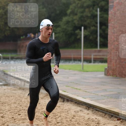 13.09.2026 - Stadtparktriathlon Mo-Foto http://msf.ph/oto/10247906 13.09.2026 13:10:32 Schwimmen 1452, 1476 meine-sportfotos.de