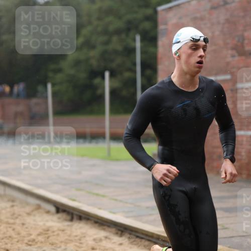 13.09.2026 - Stadtparktriathlon Mo-Foto http://msf.ph/oto/10247909 13.09.2026 13:10:33 Schwimmen 1452, 1476 meine-sportfotos.de
