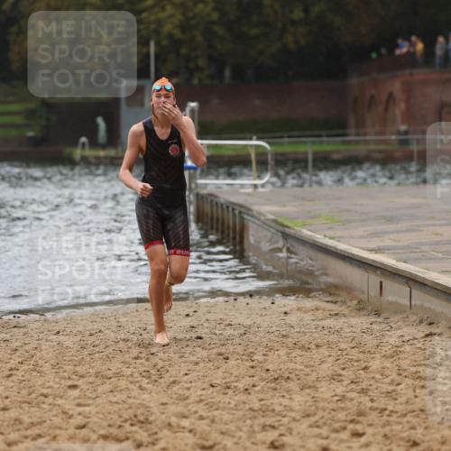 13.09.2026 - Stadtparktriathlon Mo-Foto http://msf.ph/oto/10247944 13.09.2026 13:10:44 Schwimmen 1452 meine-sportfotos.de