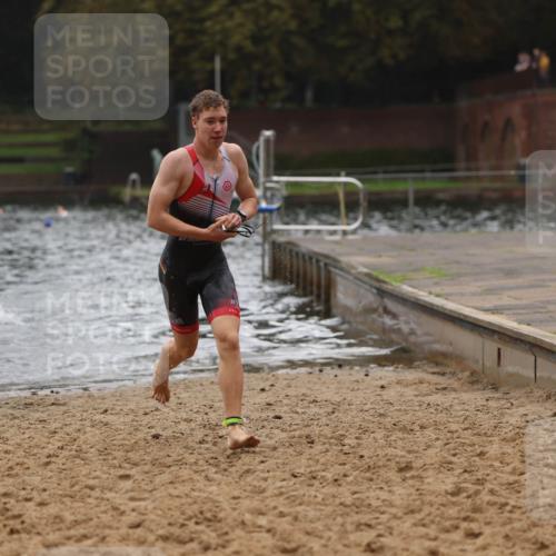 13.09.2026 - Stadtparktriathlon Mo-Foto http://msf.ph/oto/10247993 13.09.2026 13:11:11 Schwimmen 1446, 1447, 1457 meine-sportfotos.de