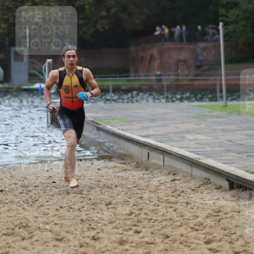 13.09.2026 - Stadtparktriathlon Mo-Foto http://msf.ph/oto/10248014 13.09.2026 13:11:16 Schwimmen 1446, 1447, 1457 meine-sportfotos.de
