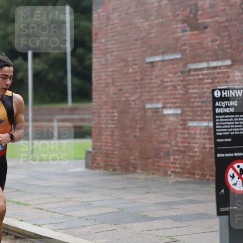 13.09.2026 - Stadtparktriathlon Mo-Foto http://msf.ph/oto/10248020 13.09.2026 13:11:18 Schwimmen 1446, 1447 meine-sportfotos.de
