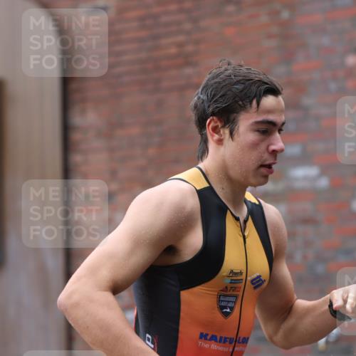 13.09.2026 - Stadtparktriathlon Mo-Foto http://msf.ph/oto/10248027 13.09.2026 13:11:19 Schwimmen 1447 meine-sportfotos.de
