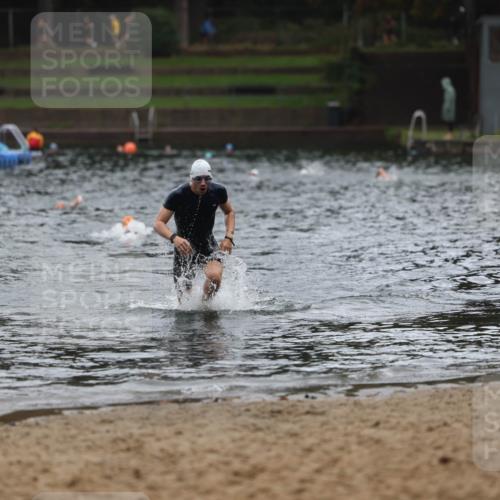 13.09.2026 - Stadtparktriathlon Mo-Foto http://msf.ph/oto/10248052 13.09.2026 13:11:36 Schwimmen 1475 meine-sportfotos.de