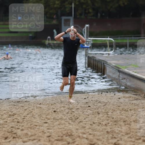 13.09.2026 - Stadtparktriathlon Mo-Foto http://msf.ph/oto/10248074 13.09.2026 13:11:40 Schwimmen 1433, 1475, 1477 meine-sportfotos.de