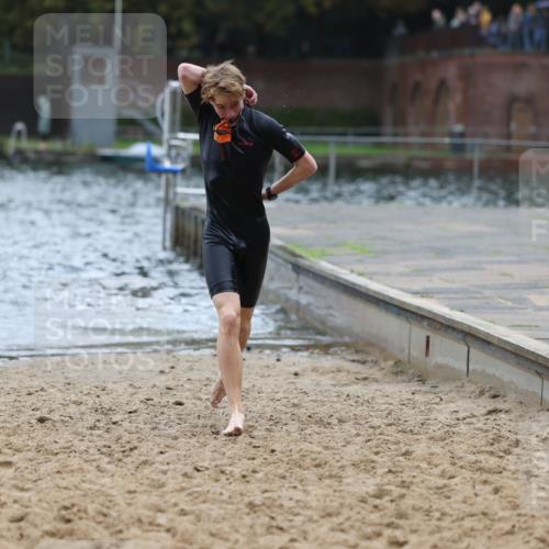 13.09.2026 - Stadtparktriathlon Mo-Foto http://msf.ph/oto/10248107 13.09.2026 13:11:53 Schwimmen 1433, 1467, 1477 meine-sportfotos.de