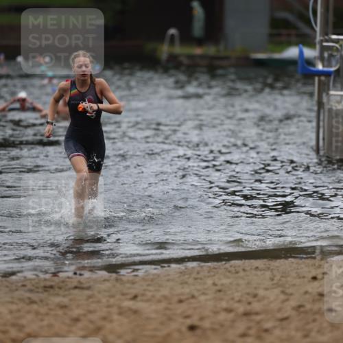 13.09.2026 - Stadtparktriathlon Mo-Foto http://msf.ph/oto/10248155 13.09.2026 13:12:06 Schwimmen 1467, 1472 meine-sportfotos.de
