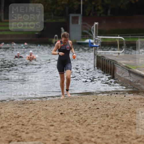 13.09.2026 - Stadtparktriathlon Mo-Foto http://msf.ph/oto/10248168 13.09.2026 13:12:09 Schwimmen 1472 meine-sportfotos.de