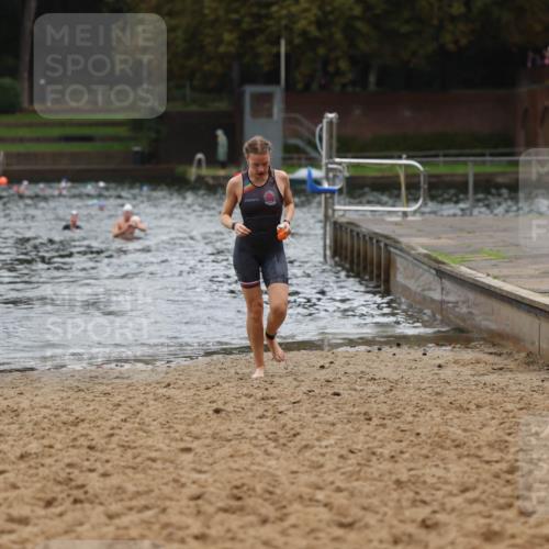 13.09.2026 - Stadtparktriathlon Mo-Foto http://msf.ph/oto/10248172 13.09.2026 13:12:09 Schwimmen 1472 meine-sportfotos.de