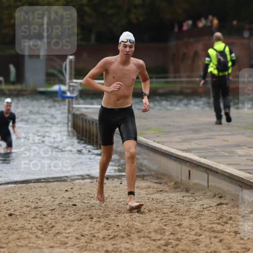 13.09.2026 - Stadtparktriathlon Mo-Foto http://msf.ph/oto/10248225 13.09.2026 13:12:29 Schwimmen 1456, 1468, 1471 meine-sportfotos.de