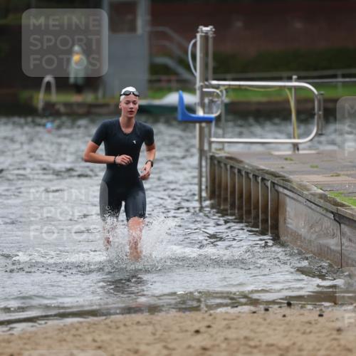13.09.2026 - Stadtparktriathlon Mo-Foto http://msf.ph/oto/10248230 13.09.2026 13:12:31 Schwimmen 1456, 1468, 1471 meine-sportfotos.de
