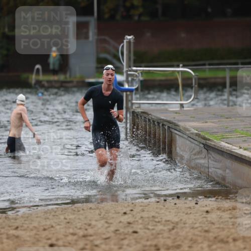13.09.2026 - Stadtparktriathlon Mo-Foto http://msf.ph/oto/10248236 13.09.2026 13:12:32 Schwimmen 1456, 1468, 1471 meine-sportfotos.de