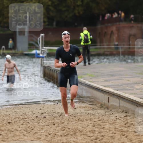 13.09.2026 - Stadtparktriathlon Mo-Foto http://msf.ph/oto/10248249 13.09.2026 13:12:34 Schwimmen 1456, 1468, 1471 meine-sportfotos.de