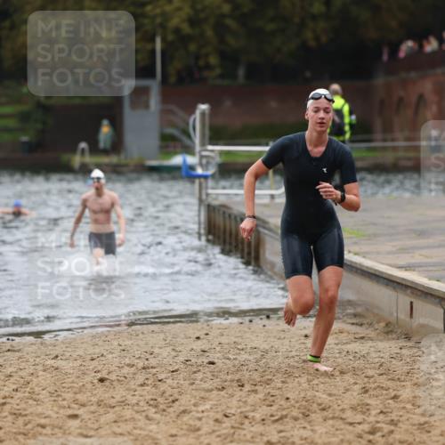 13.09.2026 - Stadtparktriathlon Mo-Foto http://msf.ph/oto/10248251 13.09.2026 13:12:35 Schwimmen 1456, 1471 meine-sportfotos.de