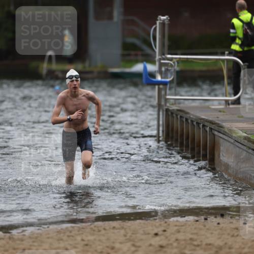 13.09.2026 - Stadtparktriathlon Mo-Foto http://msf.ph/oto/10248252 13.09.2026 13:12:36 Schwimmen 1456, 1471 meine-sportfotos.de