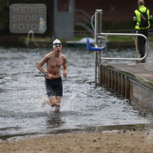 13.09.2026 - Stadtparktriathlon Mo-Foto http://msf.ph/oto/10248254 13.09.2026 13:12:37 Schwimmen 1456, 1471 meine-sportfotos.de