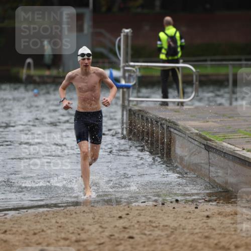 13.09.2026 - Stadtparktriathlon Mo-Foto http://msf.ph/oto/10248259 13.09.2026 13:12:38 Schwimmen 1456, 1471 meine-sportfotos.de