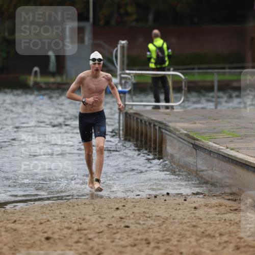 13.09.2026 - Stadtparktriathlon Mo-Foto http://msf.ph/oto/10248261 13.09.2026 13:12:38 Schwimmen 1456, 1471 meine-sportfotos.de