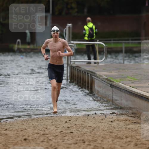 13.09.2026 - Stadtparktriathlon Mo-Foto http://msf.ph/oto/10248262 13.09.2026 13:12:38 Schwimmen 1456, 1471 meine-sportfotos.de