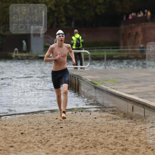 13.09.2026 - Stadtparktriathlon Mo-Foto http://msf.ph/oto/10248267 13.09.2026 13:12:39 Schwimmen 1456, 1471 meine-sportfotos.de