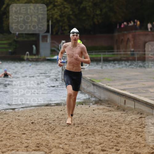13.09.2026 - Stadtparktriathlon Mo-Foto http://msf.ph/oto/10248274 13.09.2026 13:12:40 Schwimmen 1456, 1471 meine-sportfotos.de