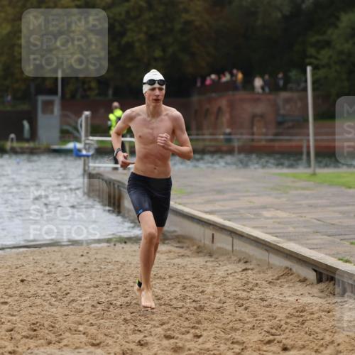 13.09.2026 - Stadtparktriathlon Mo-Foto http://msf.ph/oto/10248277 13.09.2026 13:12:41 Schwimmen 1429, 1471 meine-sportfotos.de
