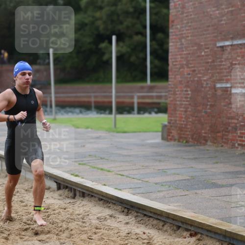13.09.2026 - Stadtparktriathlon Mo-Foto http://msf.ph/oto/10248315 13.09.2026 13:12:56 Schwimmen 1429, 1442 meine-sportfotos.de