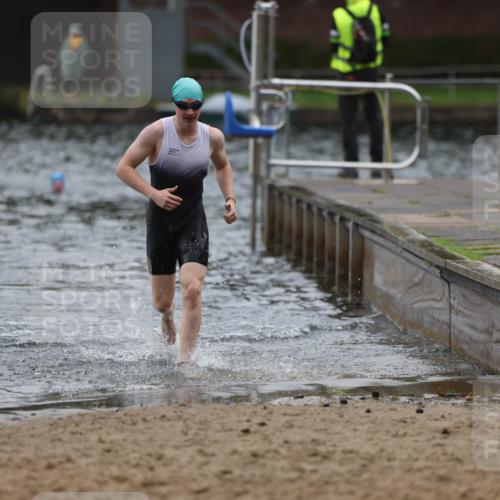 13.09.2026 - Stadtparktriathlon Mo-Foto http://msf.ph/oto/10248330 13.09.2026 13:13:07 Schwimmen 1442 meine-sportfotos.de